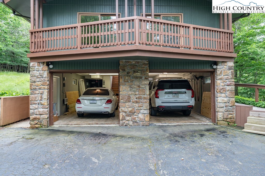 103 Raven Road Beech Mountain, NC 28604 - Photo 4 of 49 Gallery Image 4