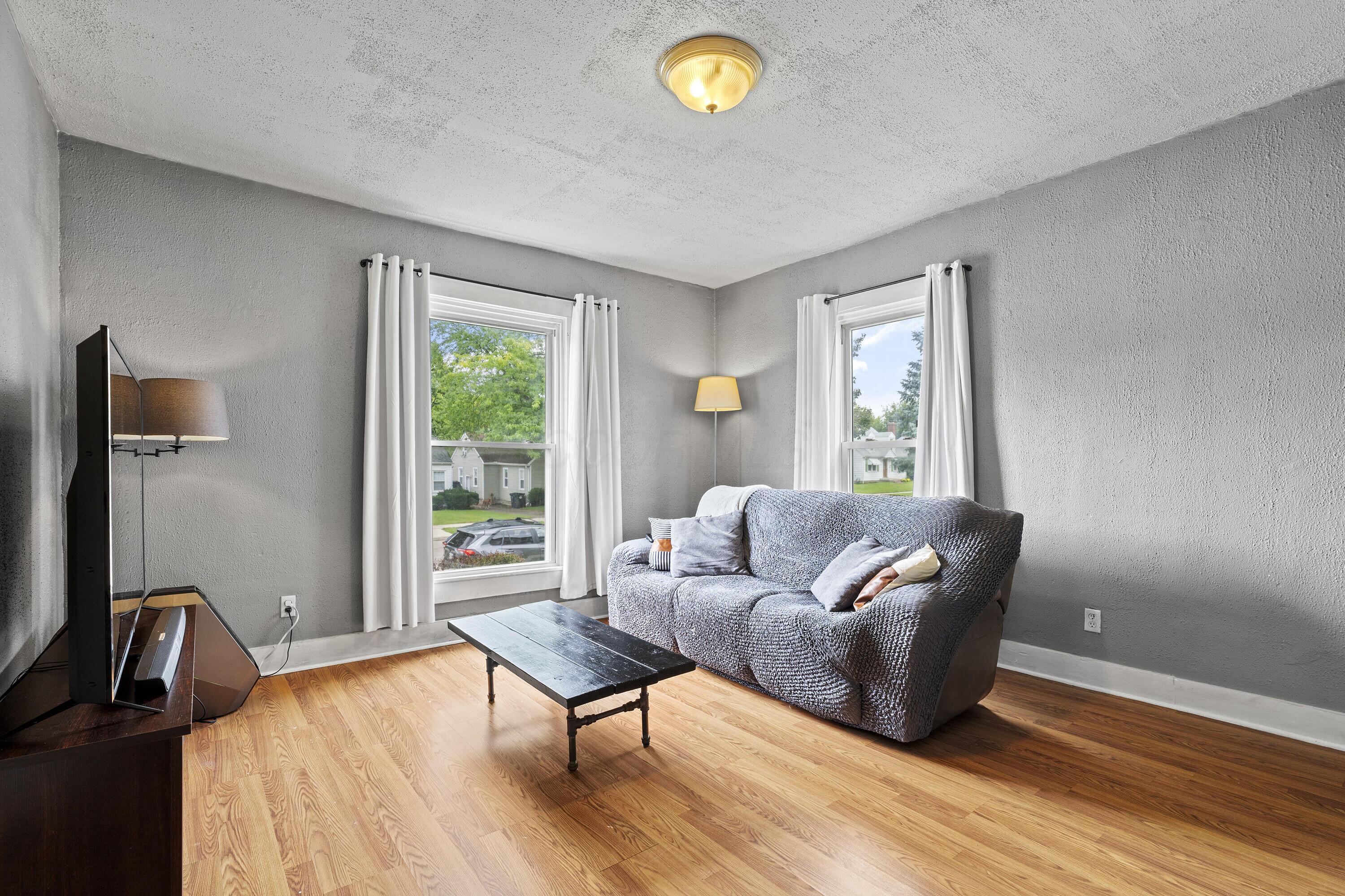 1815 Broadway Street Springfield, OH 45504 - Photo 7 of 42 Family Room