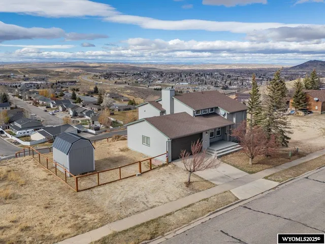 $397,900 | 231 Highridge, Evanston, WY 82930