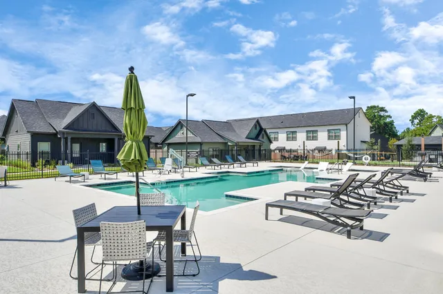 $1,529 | 7711 Longmire Road, Unit 58, Conroe, TX 77304