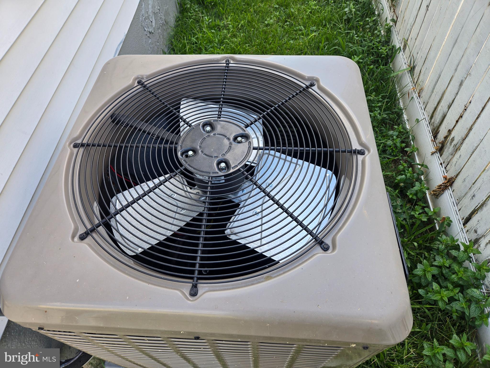 194 Atlantic Avenue Hamilton, NJ 08609 - Photo 40 of 43 a view of balcony with furniture