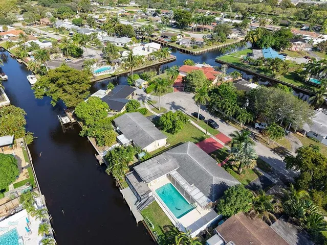 $4,750 | 1501 Southwest 57th Avenue, Plantation, FL 33317