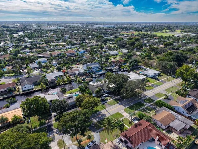 $4,750 | 1501 Southwest 57th Avenue, Plantation, FL 33317
