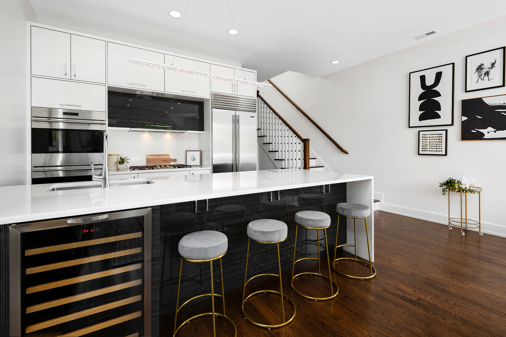 2908 North Burling Street, Unit 3 Chicago, IL 60657 - Photo 9 of 22