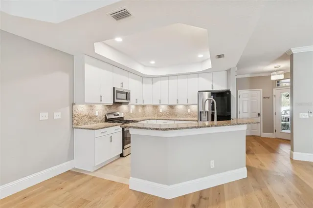 $3,950 | 2858 Bayshore Trails Drive, Tampa, FL 33611