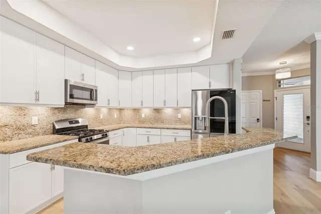 $3,950 | 2858 Bayshore Trails Drive, Tampa, FL 33611