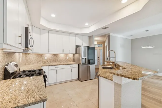 $3,950 | 2858 Bayshore Trails Drive, Tampa, FL 33611