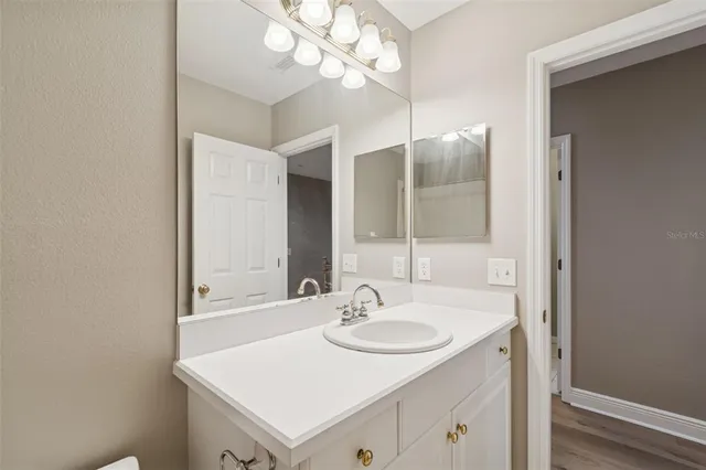 $3,950 | 2858 Bayshore Trails Drive, Tampa, FL 33611