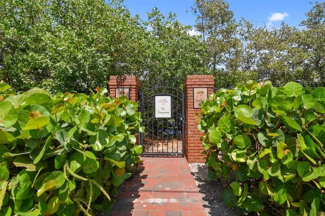 $3,950 | 2858 Bayshore Trails Drive, Tampa, FL 33611