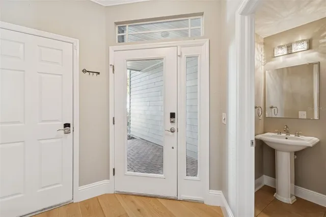 $3,950 | 2858 Bayshore Trails Drive, Tampa, FL 33611