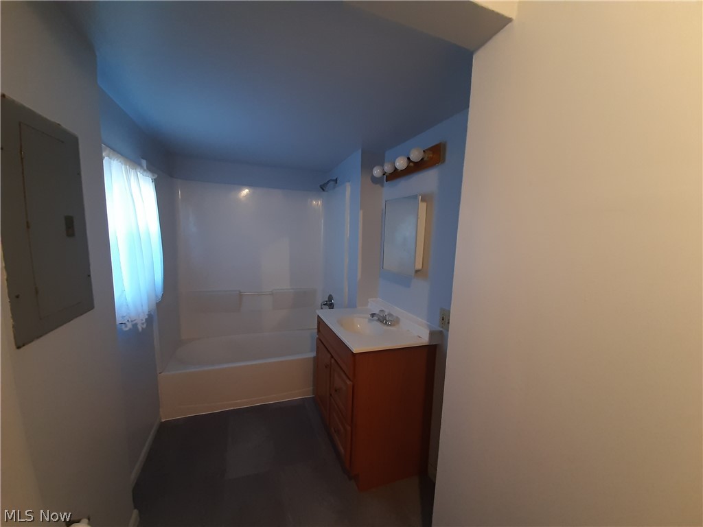 948 Quentin Road Eastlake, OH 44095 - Photo 14 of 15 Gallery Image 14