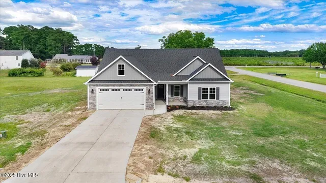 $342,486 | 3803 Huntcliff Drive, La Grange, NC 28551