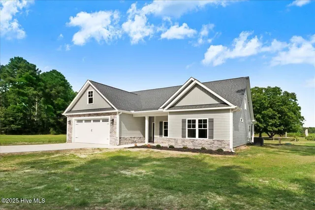 $342,486 | 3803 Huntcliff Drive, La Grange, NC 28551