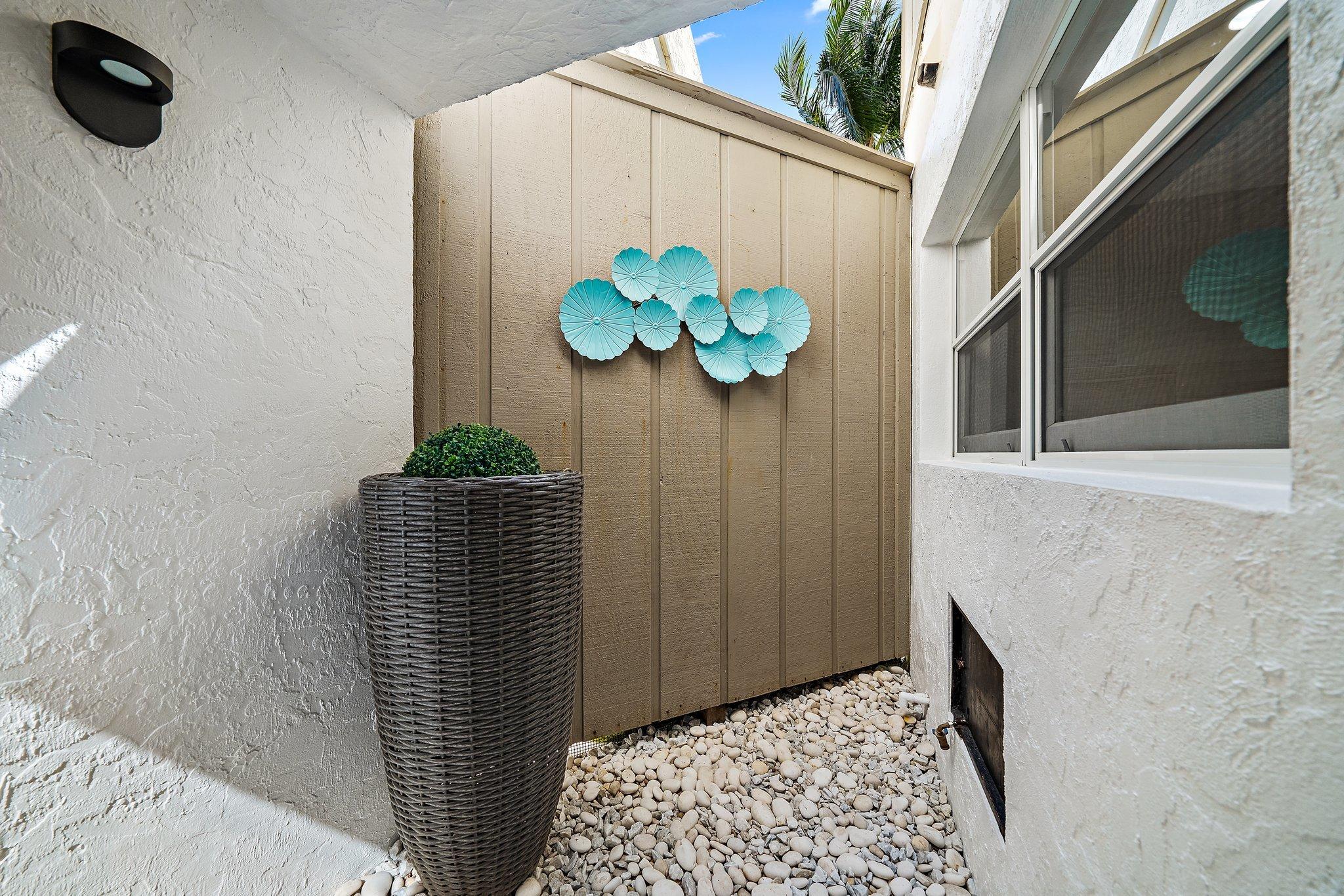1605 Highway 1, Unit 14D Jupiter, FL 33477 - Photo 44 of 48 030-1605US1NSL14D-Jupiter-FL-SMALL