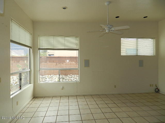 5425 North Cres Ridge Drive Tucson, AZ 85718 - Photo 7 of 31