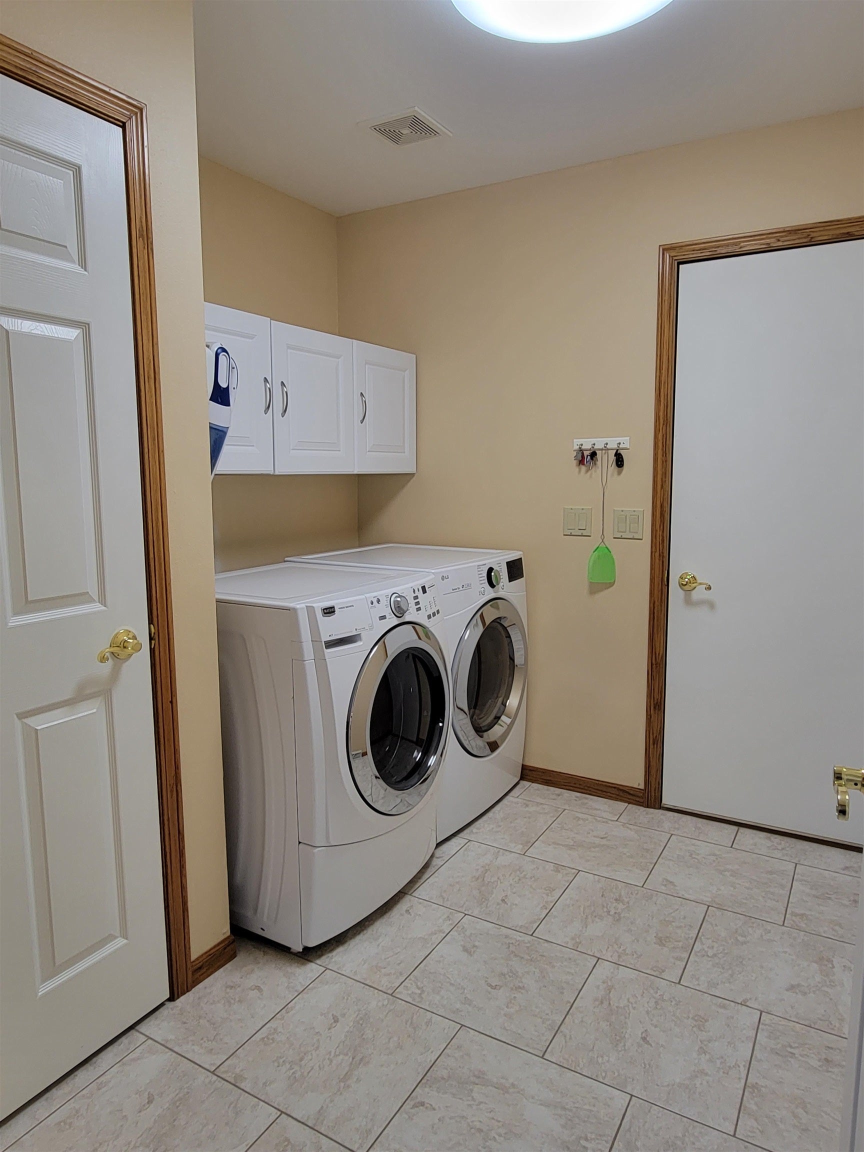 2255 Yorktown Road Dubuque, IA 52002 - Photo 36 of 42 Gallery Image 36