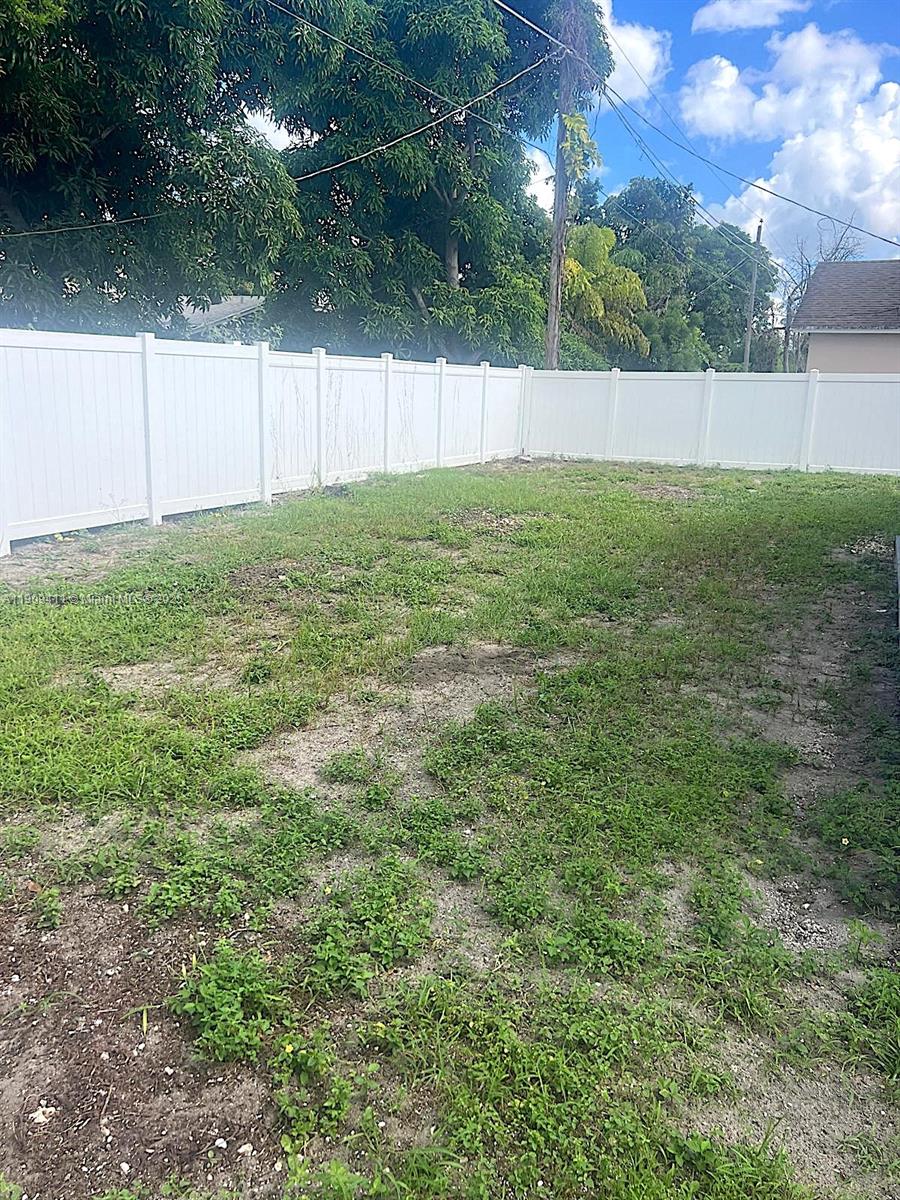 9703 Southwest 2nd Street Boca Raton, FL 33428 - Photo 9 of 17 a view of a back yard