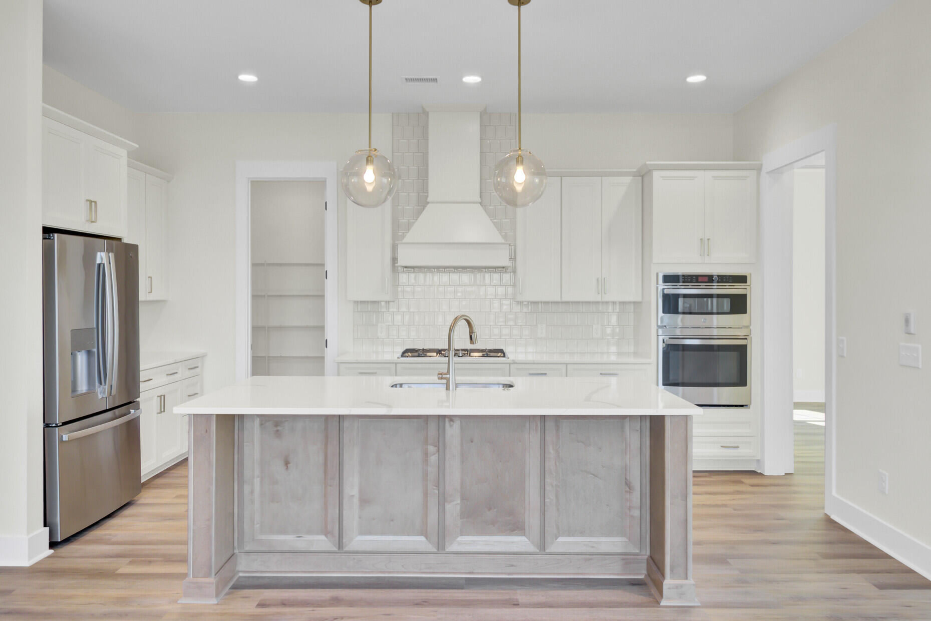 217 Clearpath Drive Summerville, SC 29486 - Photo 5 of 30 Wando N Kitchen