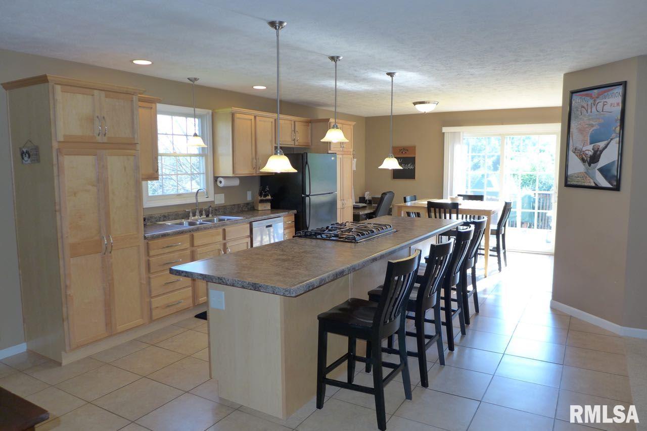 10 Greenbriar Road Mackinaw, IL 61755 - Photo 6 of 35