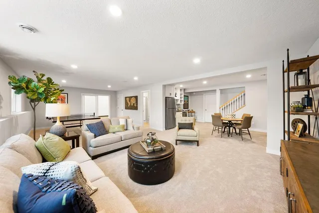 $883,825 | 1798 Laquey Avenue Northeast, St. Michael, MN 55376