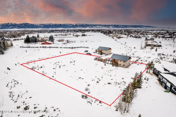 $897,000 | 200 Aspen Meadows Road, Driggs, ID 83422
