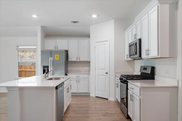 $2,250 | 1936 Lazy Acres Street, Leander, TX 78641