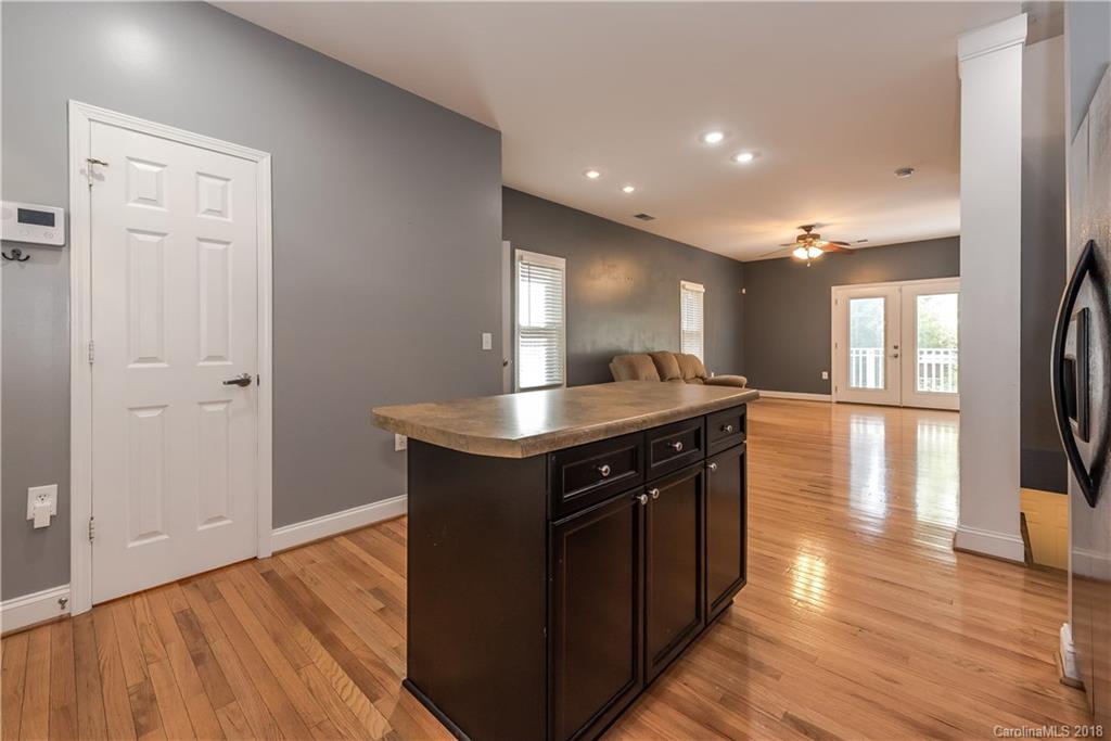 729 Grandin Road Charlotte, NC 28208 - Photo 7 of 33