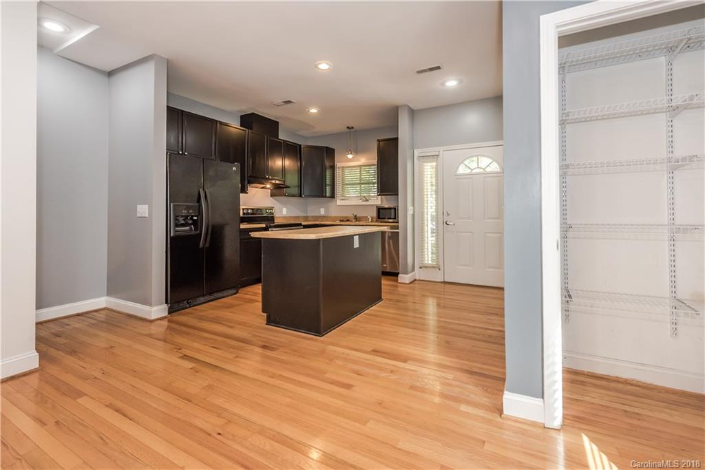 729 Grandin Road Charlotte, NC 28208 - Photo 8 of 33