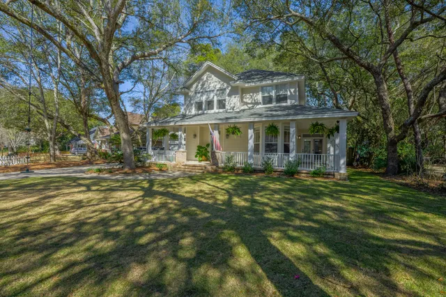 $720,000 | 1723 Lilaberry Lane, Niceville, FL 32578