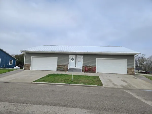 $674,900 | 115-119 Easy Street, Stoddard, WI 54658