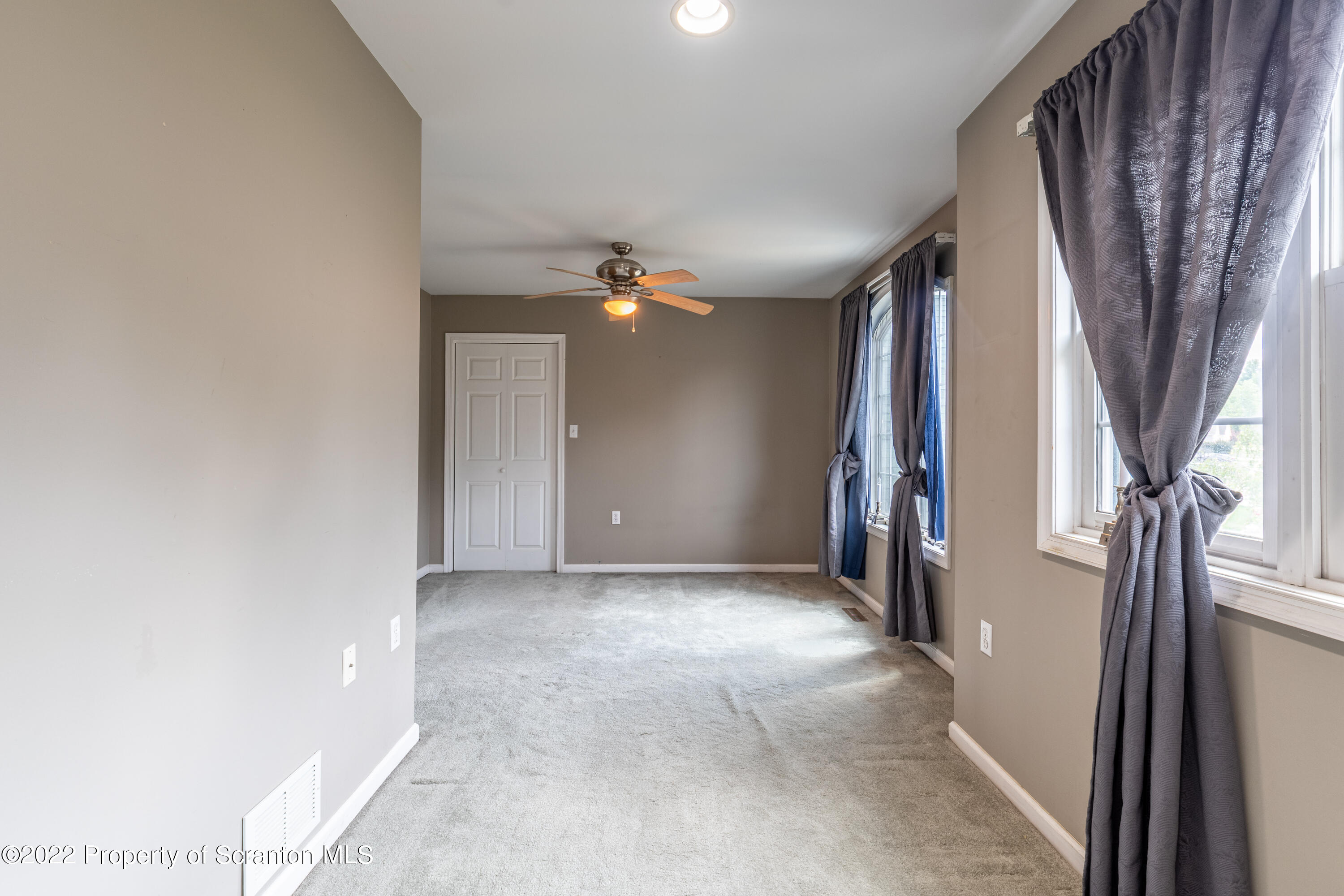 112 Blackberry Lane Duryea, PA 18642 - Photo 14 of 29 a view of a hallway with furniture