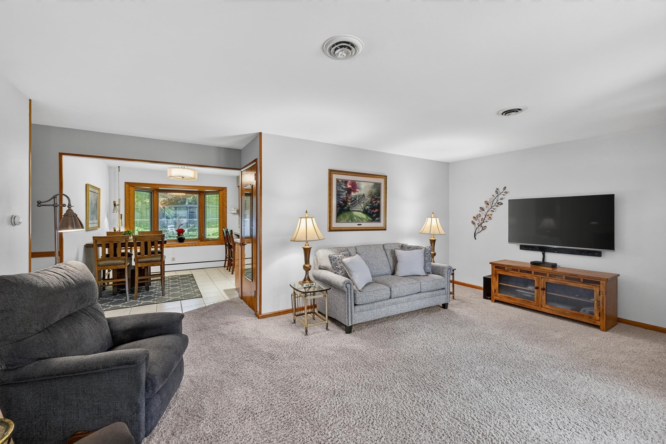 1610 Homberg Lane Madison, WI 53716 - Photo 7 of 46
