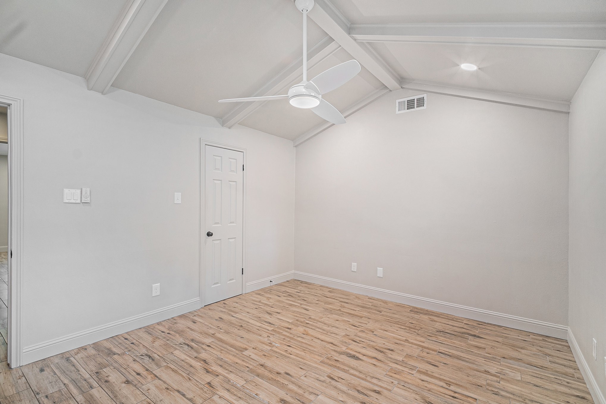 10602 Del Monte Drive Houston, TX 77042 - Photo 28 of 37 wooden floor in an empty room