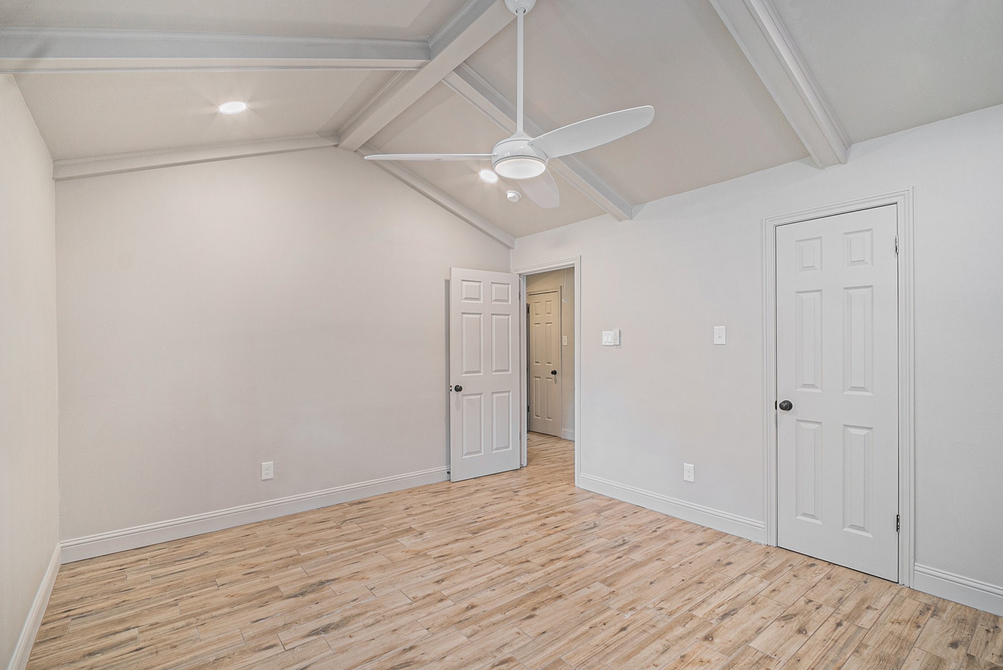 10602 Del Monte Drive Houston, TX 77042 - Photo 29 of 37 wooden floor in an empty room