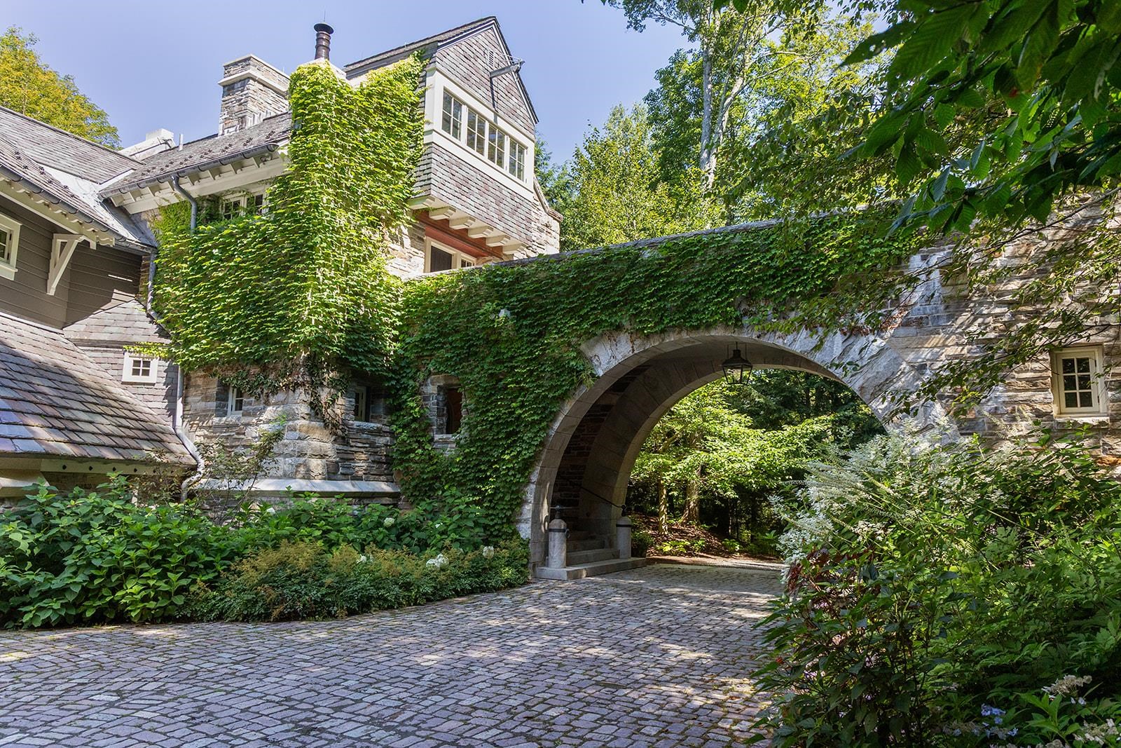 650 Francis Road Bethel, VT 05032 - Photo 2 of 60