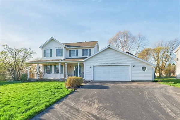 $399,900 | 305 Alverstone Way, Henrietta, NY 14586