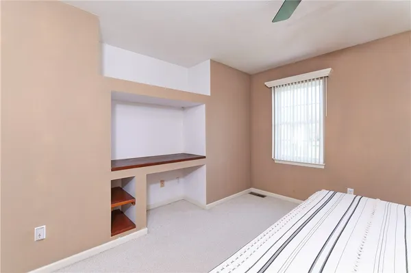 $399,900 | 305 Alverstone Way, Henrietta, NY 14586