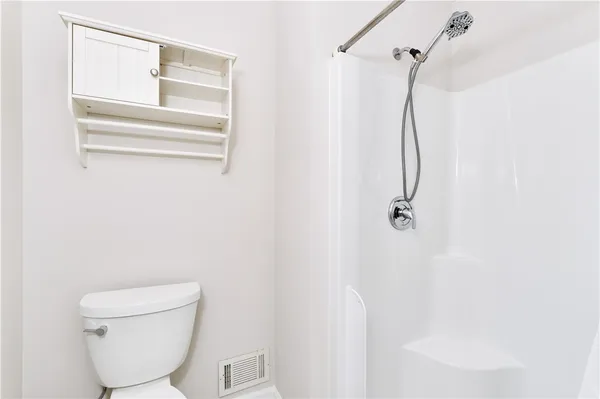 $399,900 | 305 Alverstone Way, Henrietta, NY 14586