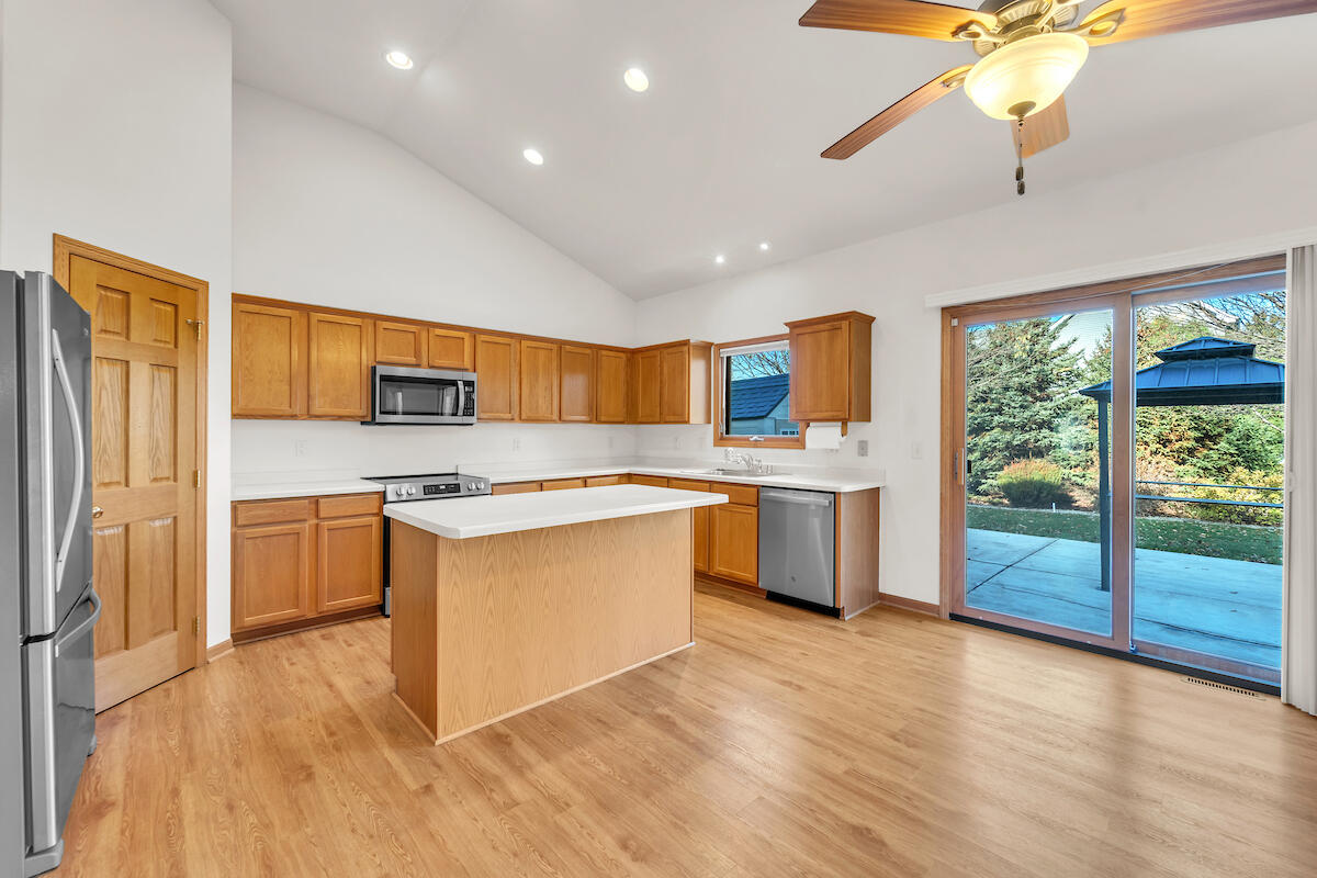 1706 Spring Meadow Lane Mount Pleasant, WI 53406 - Photo 11 of 39 Kitchen