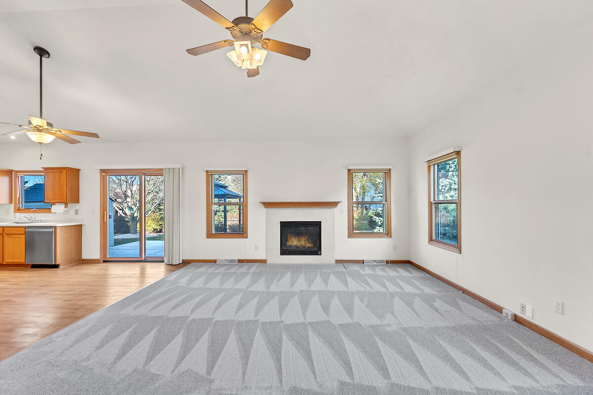 1706 Spring Meadow Lane Mount Pleasant, WI 53406 - Photo 9 of 39 Living