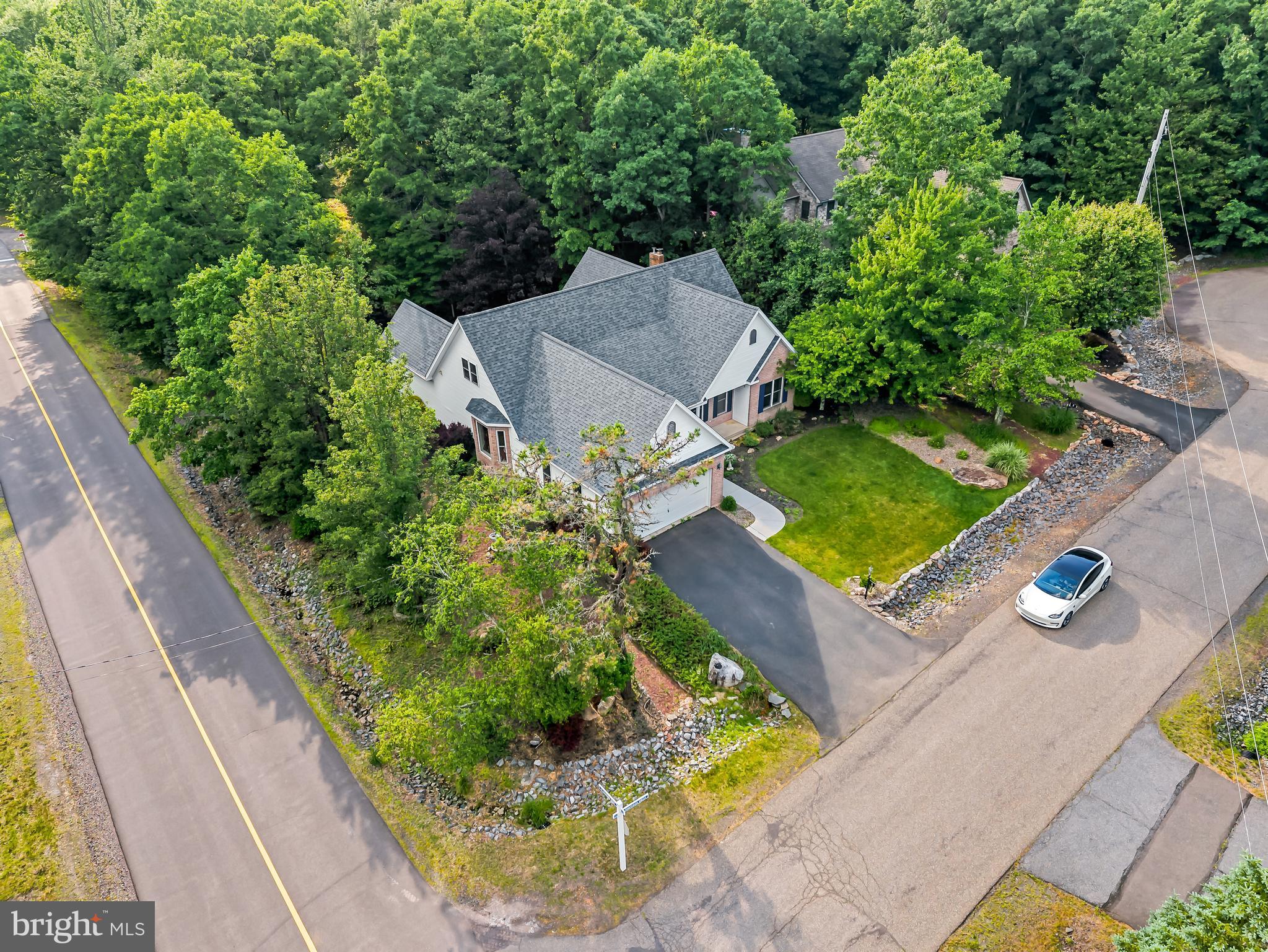 1 Pinewood Circle Hazleton, PA 18202 - Photo 4 of 37