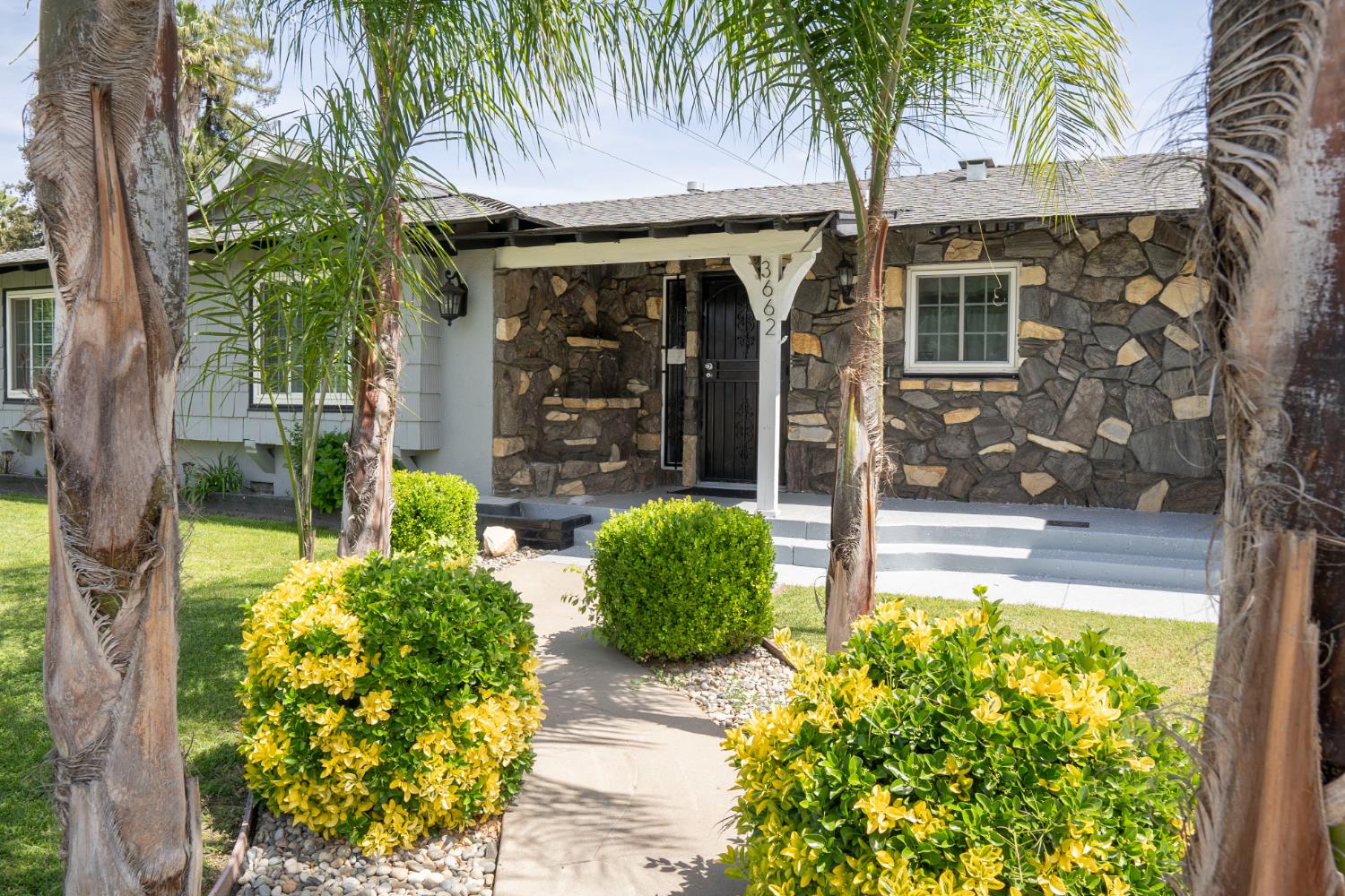 3662 North Angus Street Fresno, CA 93726 - Photo 13 of 67
