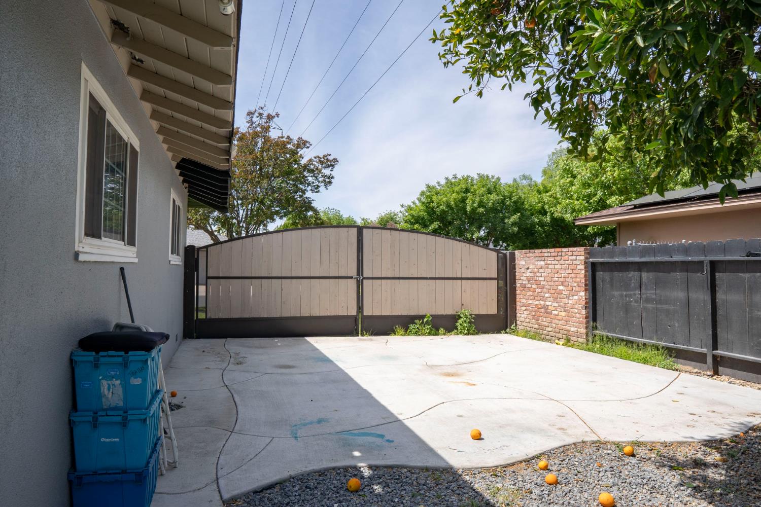 3662 North Angus Street Fresno, CA 93726 - Photo 51 of 67 a house view with a backyard space