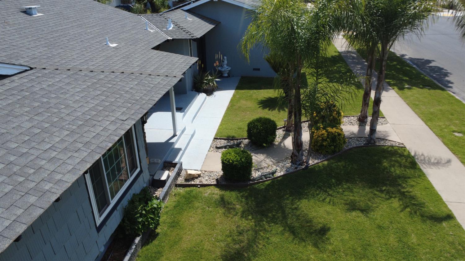 3662 North Angus Street Fresno, CA 93726 - Photo 62 of 67 an aerial view of a house having swimming pool