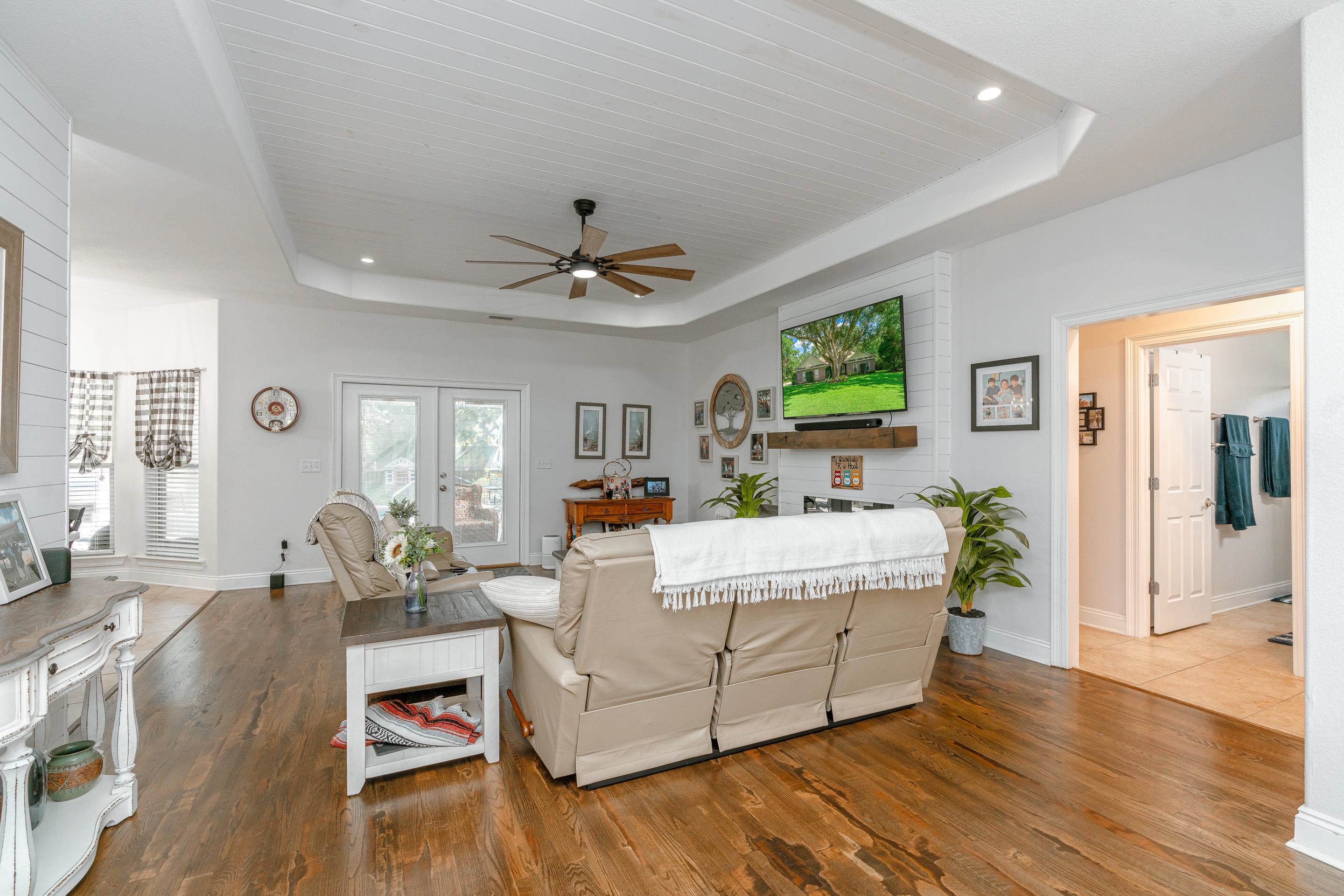 302 Bristol Way Foley, AL 36535 - Photo 3 of 51 Living Room