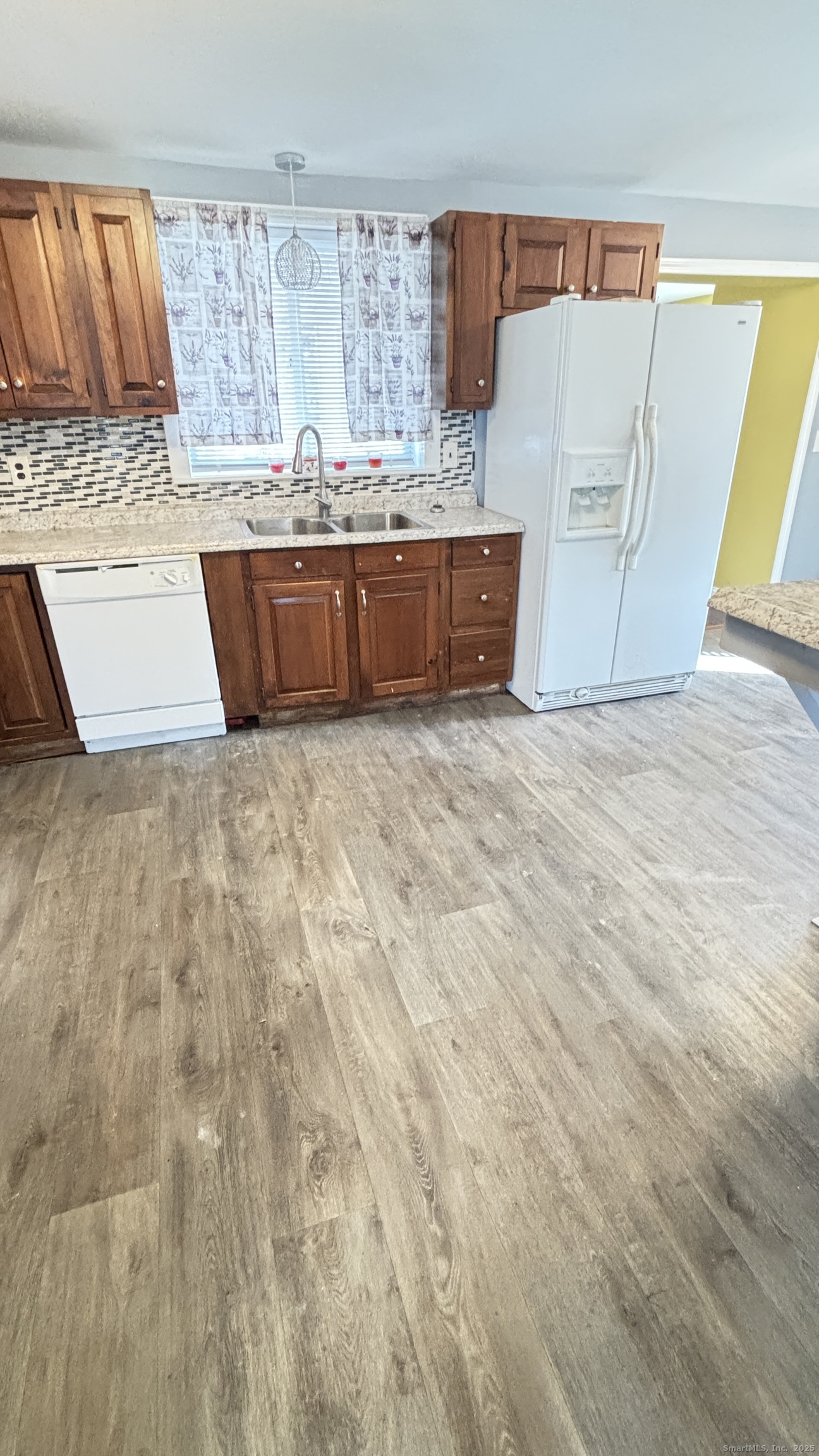 341 Oak Street Waterbury, CT 06705 - Photo 22 of 34