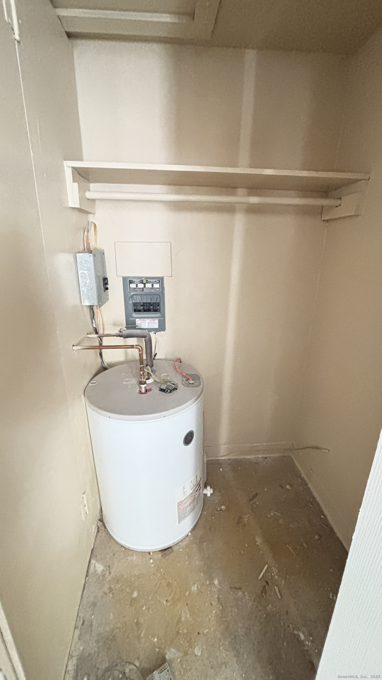 341 Oak Street Waterbury, CT 06705 - Photo 34 of 34 a bathroom with a sink and a mirror