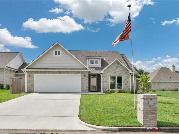 $298,000 | 309 Saddle Brook Drive, Lufkin, TX 75904
