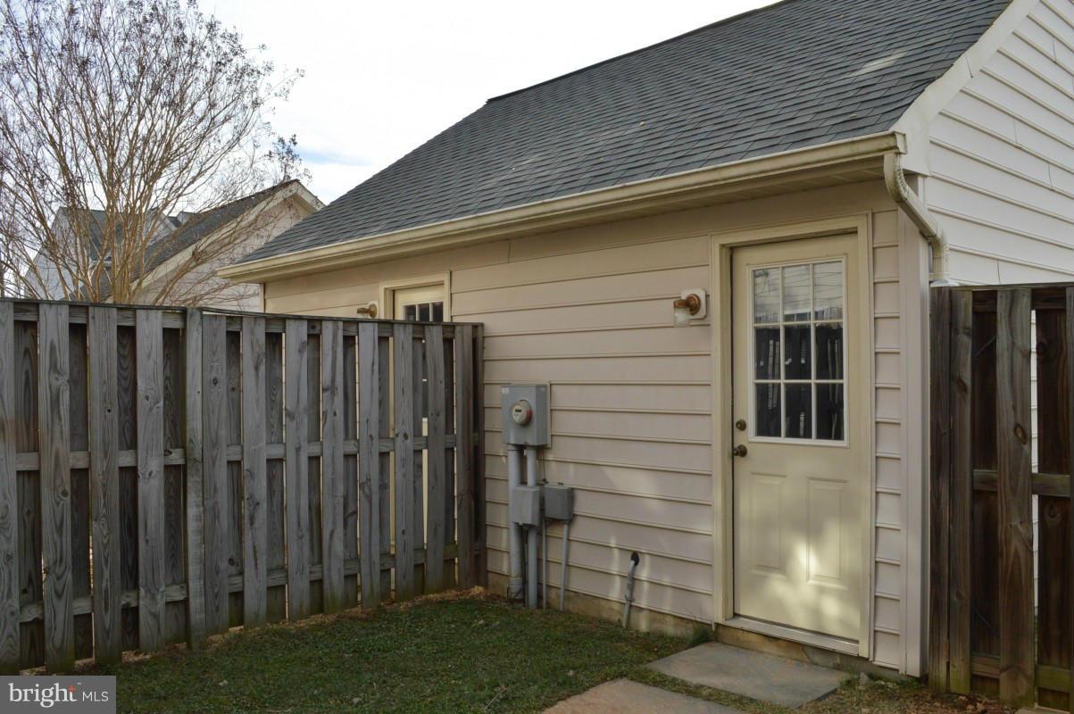 3826 Addison Woods Road Frederick, MD 21704 - Photo 27 of 30 Exterior (Rear)