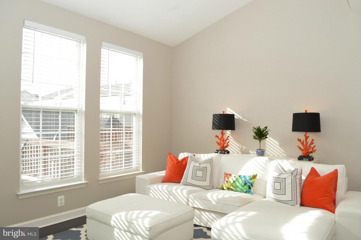 3826 Addison Woods Road Frederick, MD 21704 - Photo 7 of 30 Family Room